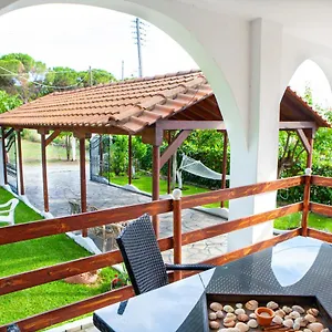  Case de vacanță Kali House