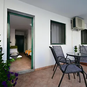 2* Hotel Cariatis